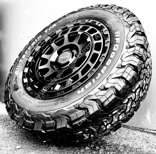 Black swamper 1200kg alloy - 17",